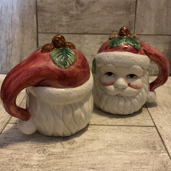 Holly Tree Santa head salt and pepper shakers - Picture 2 of 11